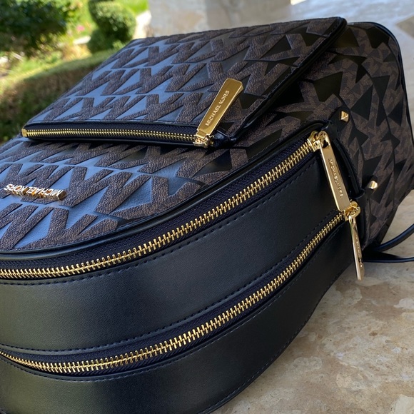 Michael Kors Adina signature backpack brown NWT - Picture 12 of 13